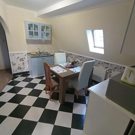 דירה Magdalena Apartmanhaz *
