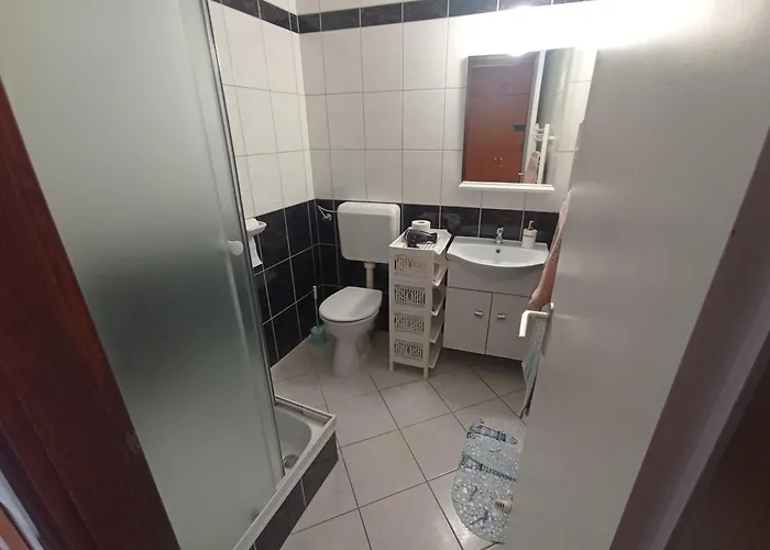 马格达莱纳公寓式酒店 *